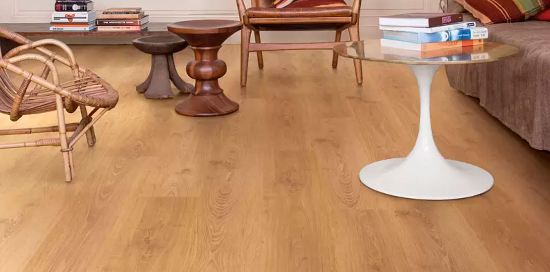 Carpet with royal blue sofa